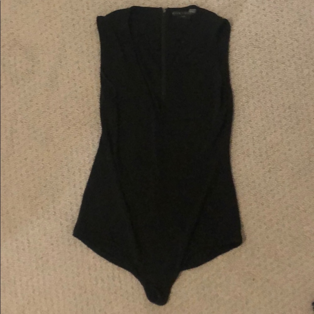 alice and olivia v neck bodysuit